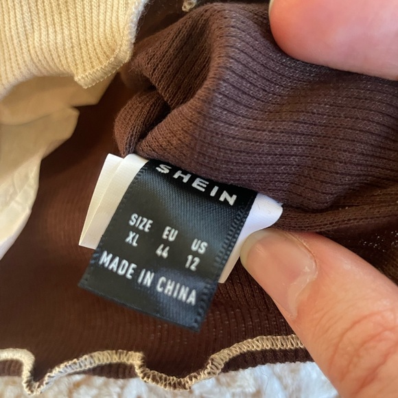 One Shoulder Colorblock Crop Top - Picture 8 of 12